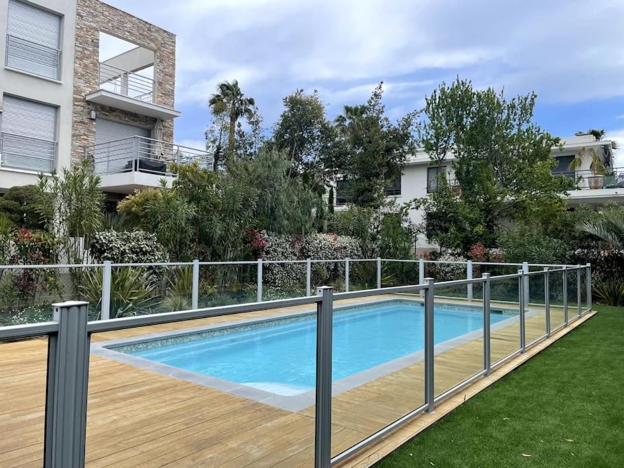 Blue Dream Apartment ฌวง-เลส์-แป็งส์ ภายนอก รูปภาพ