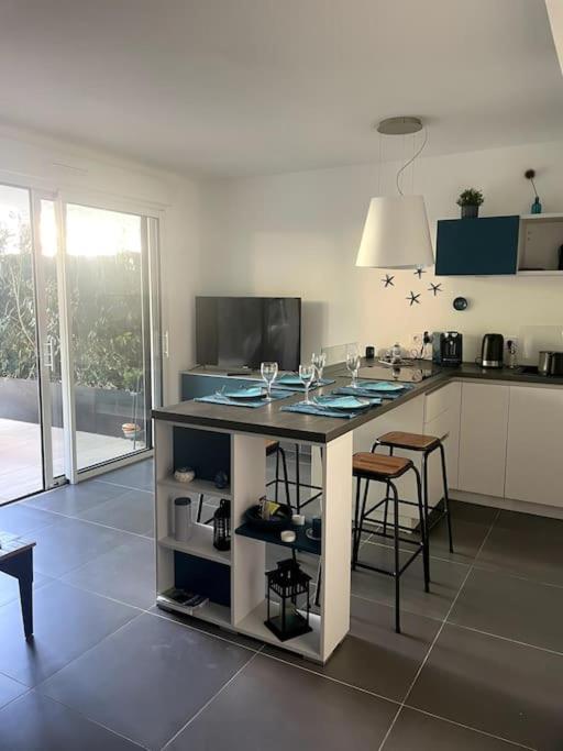 Blue Dream Apartment ฌวง-เลส์-แป็งส์ ภายนอก รูปภาพ