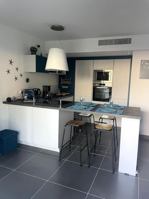 Blue Dream Apartment ฌวง-เลส์-แป็งส์ ภายนอก รูปภาพ